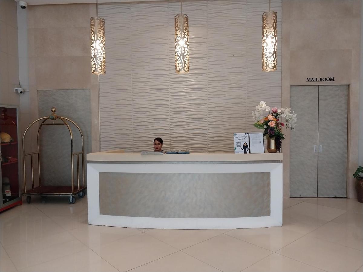 Alps At 150 Newport Blvd Condominum Near T3 Pasay Exterior foto