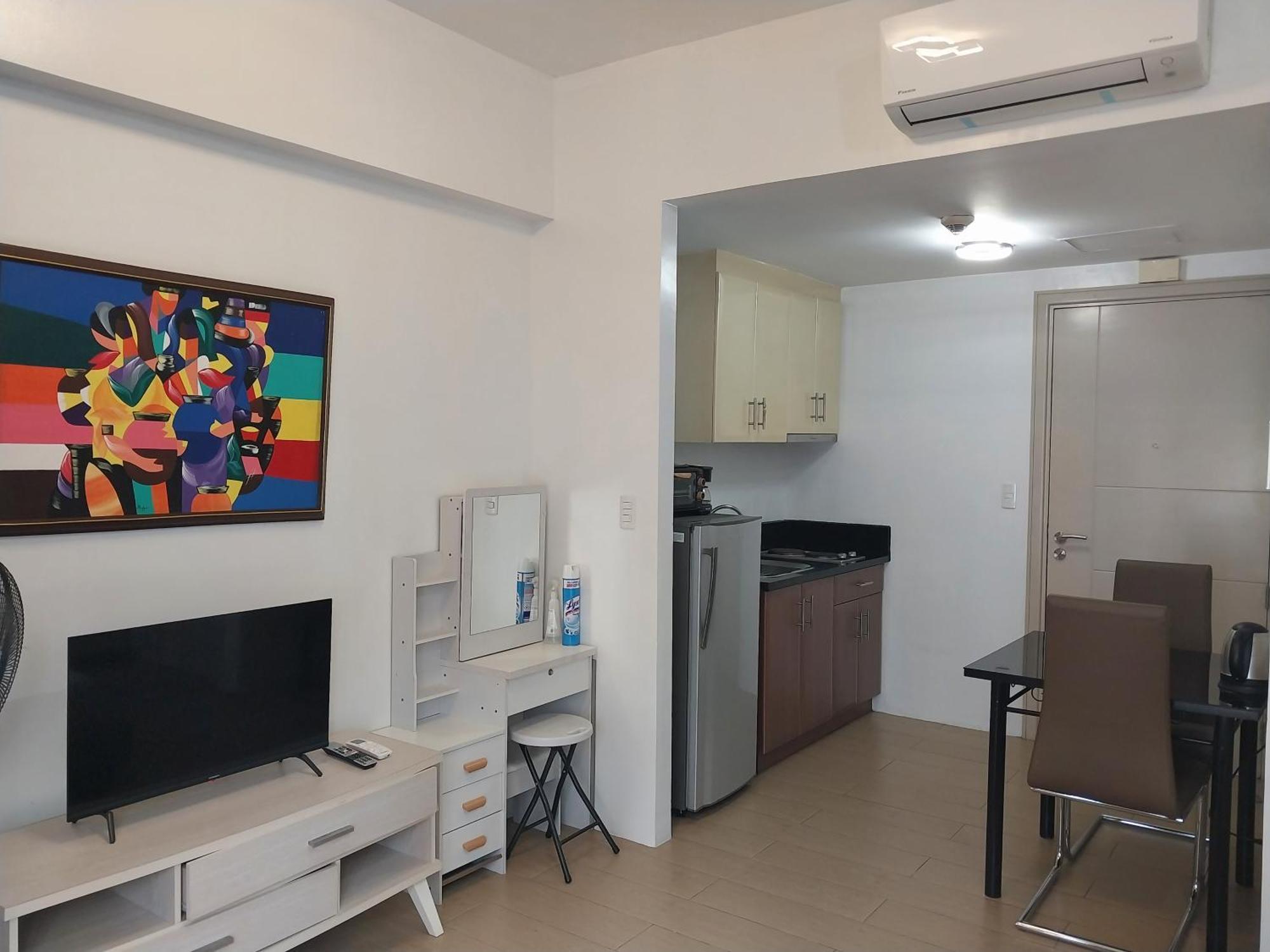 Alps At 150 Newport Blvd Condominum Near T3 Pasay Exterior foto